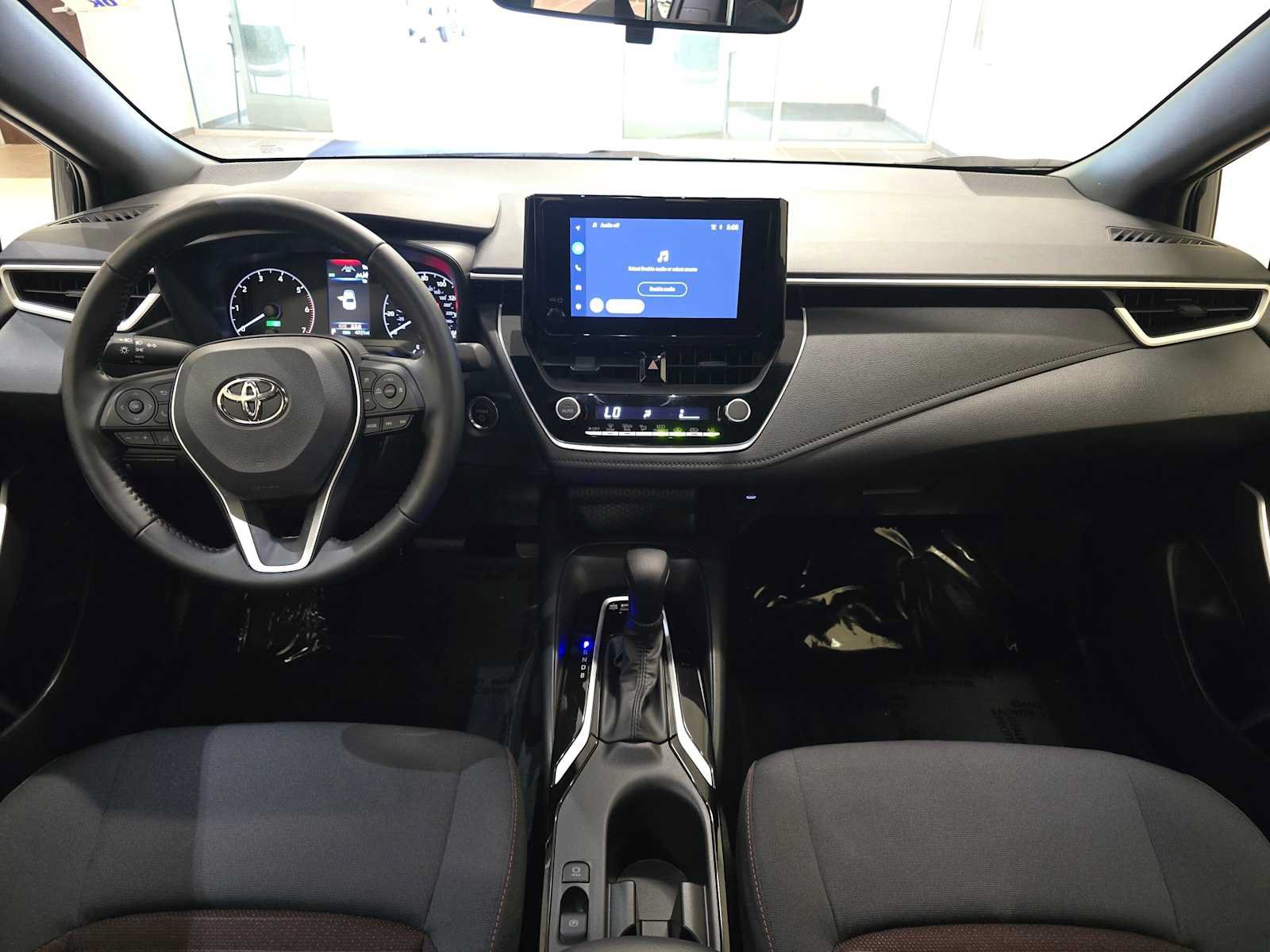 Certified 2025 Toyota Corolla SE FWD image 10