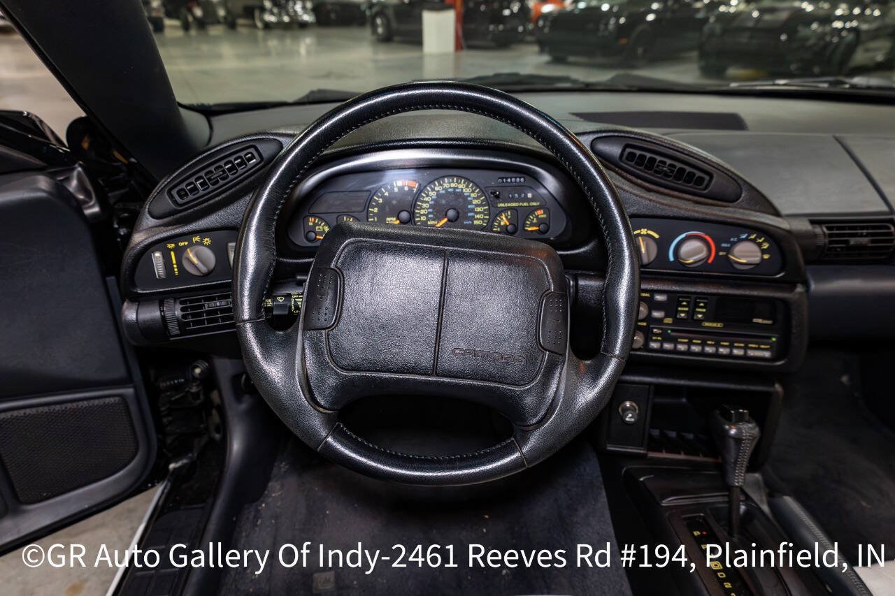 Used 1993 Chevrolet Camaro Z28 RWD image 10