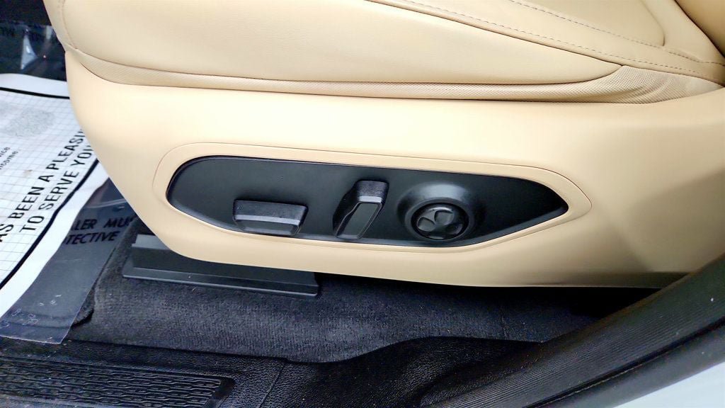 Used 2021 Jeep Grand Cherokee L Limited w/ MOPAR Finishing Package AWD/4WD image 12