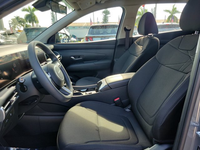 Certified 2026 Hyundai Tucson SE FWD image 14