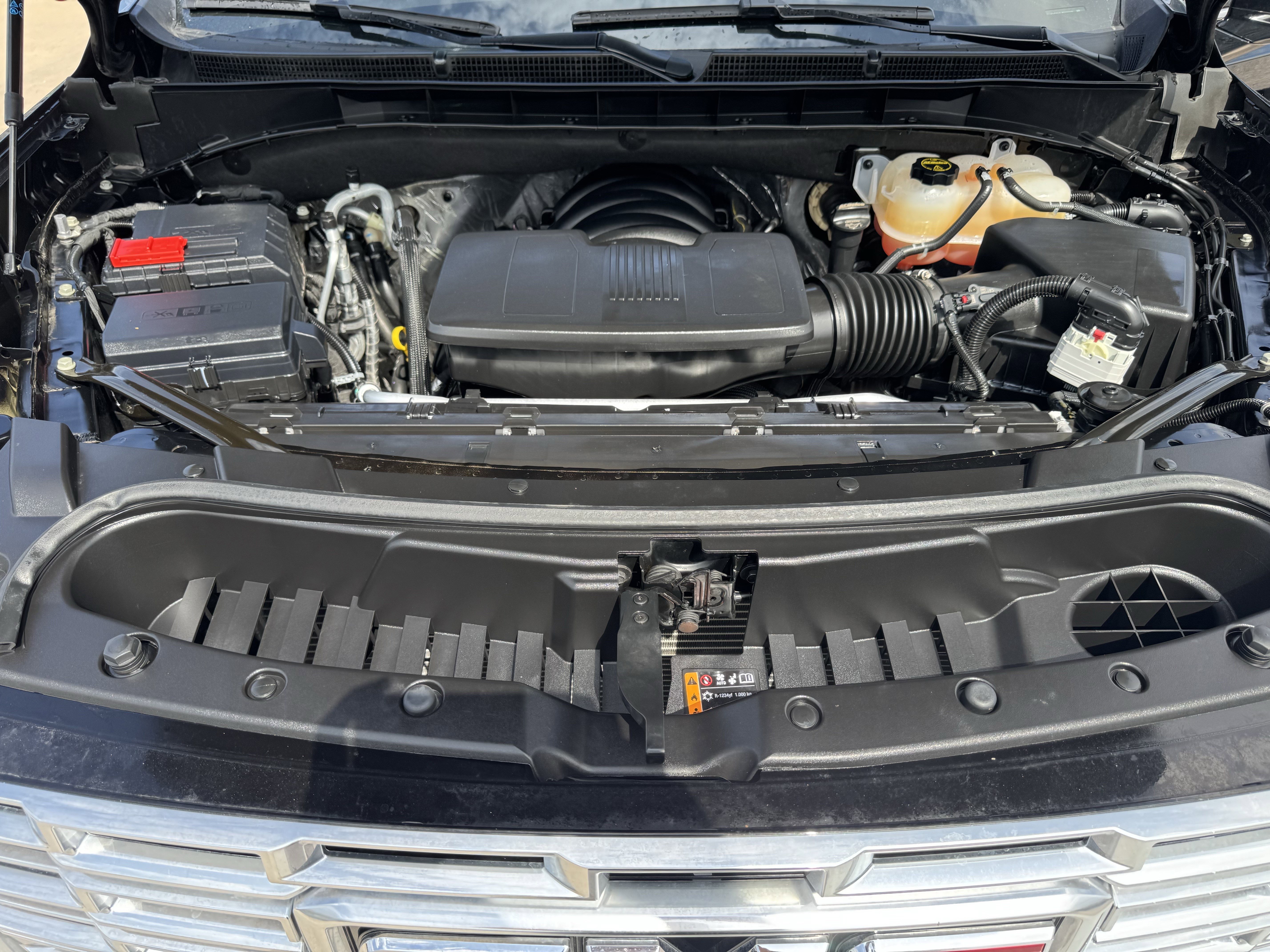 Used 2025 GMC Yukon Denali image 32