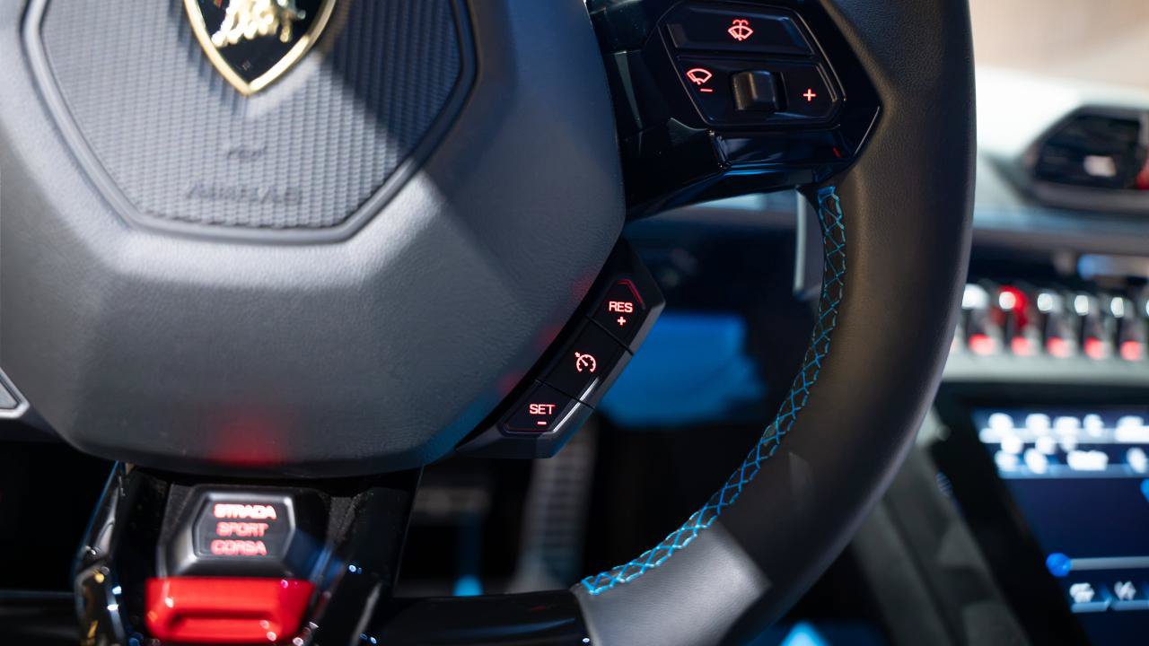 Used 2023 Lamborghini Huracan Tecnica RWD image 17