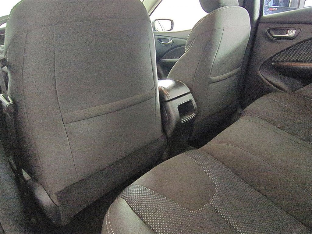 Used 2015 Dodge Dart SXT image 18