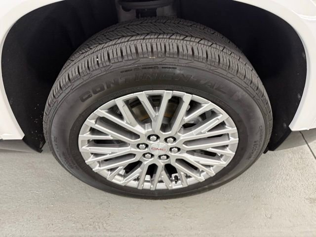 Used 2024 GMC Acadia Denali image 4