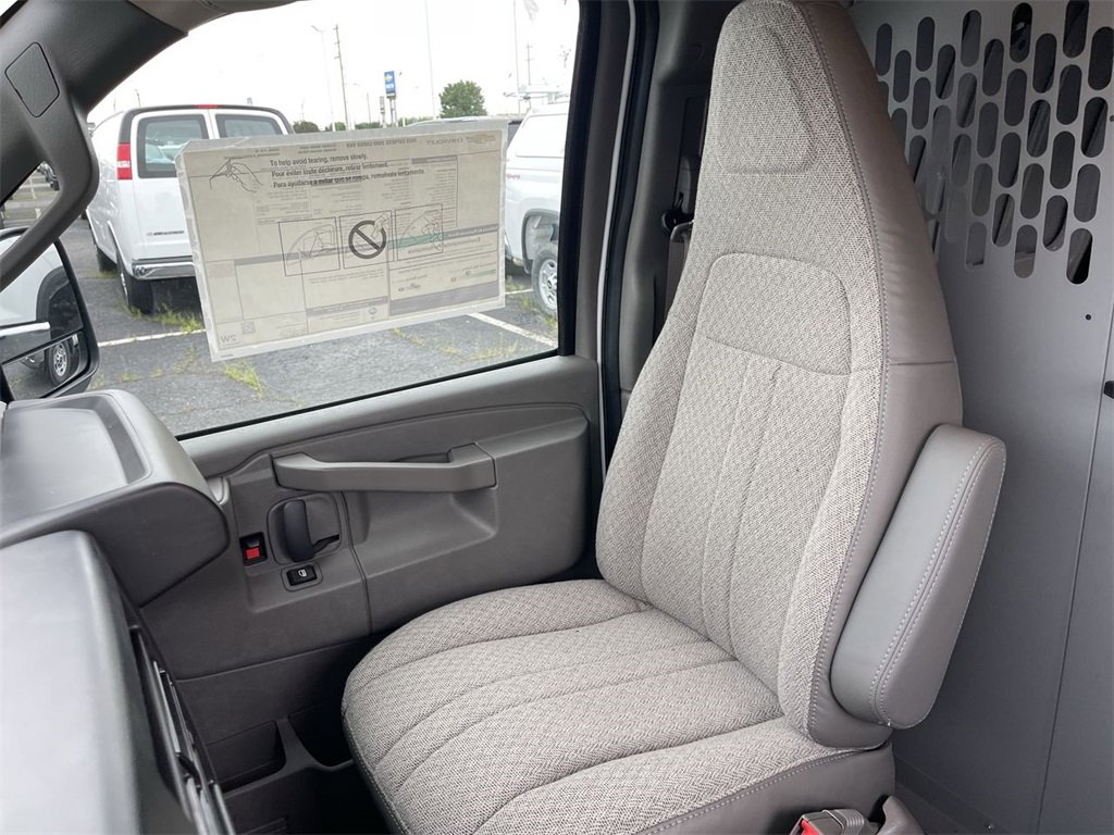 New 2025 Chevrolet Express 2500 w/ Driver Convenience Package image 17