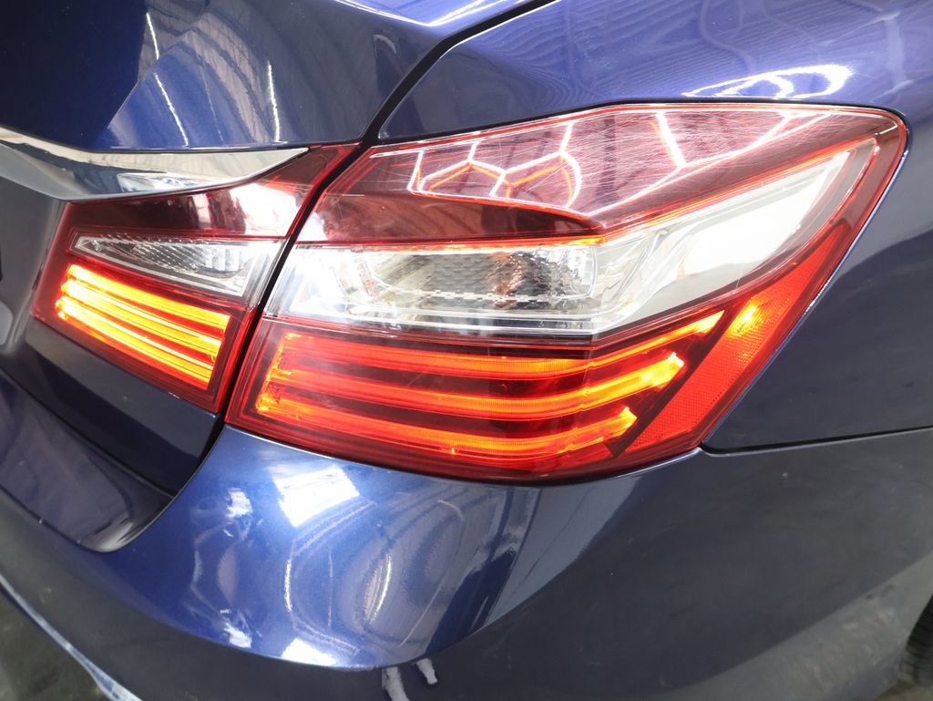 Used 2016 Honda Accord LX image 28