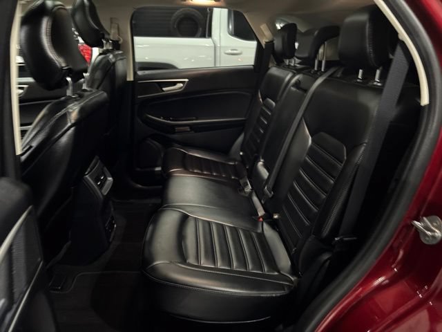 Used 2019 Ford Edge SEL w/ Equipment Group 201A FWD image 17
