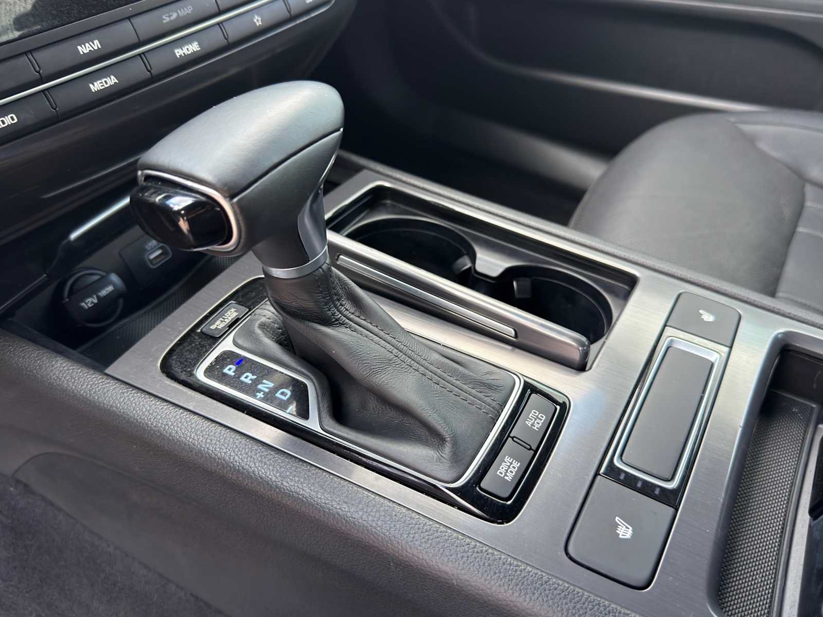 Used 2020 Genesis G80 3.8 RWD image 16