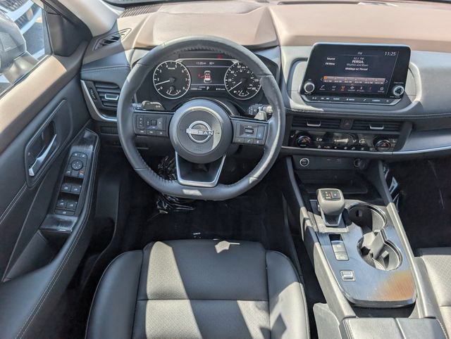 Used 2023 Nissan Rogue SV w/ SV Premium B Package FWD image 18