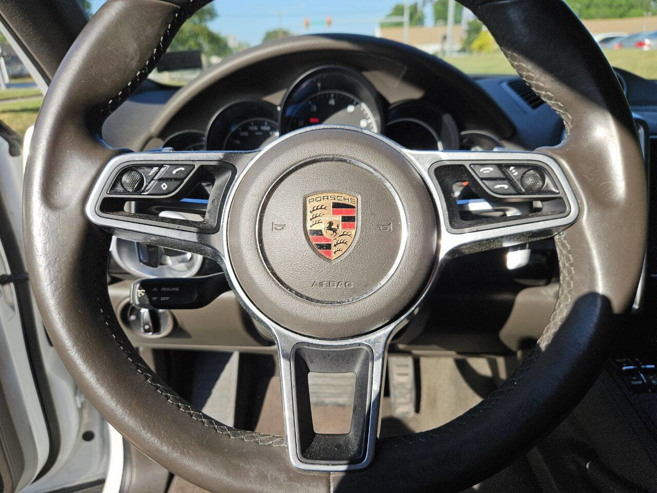 Used 2017 Porsche Cayenne Platinum Edition w/ Premium Package (PJV) AWD/4WD image 23