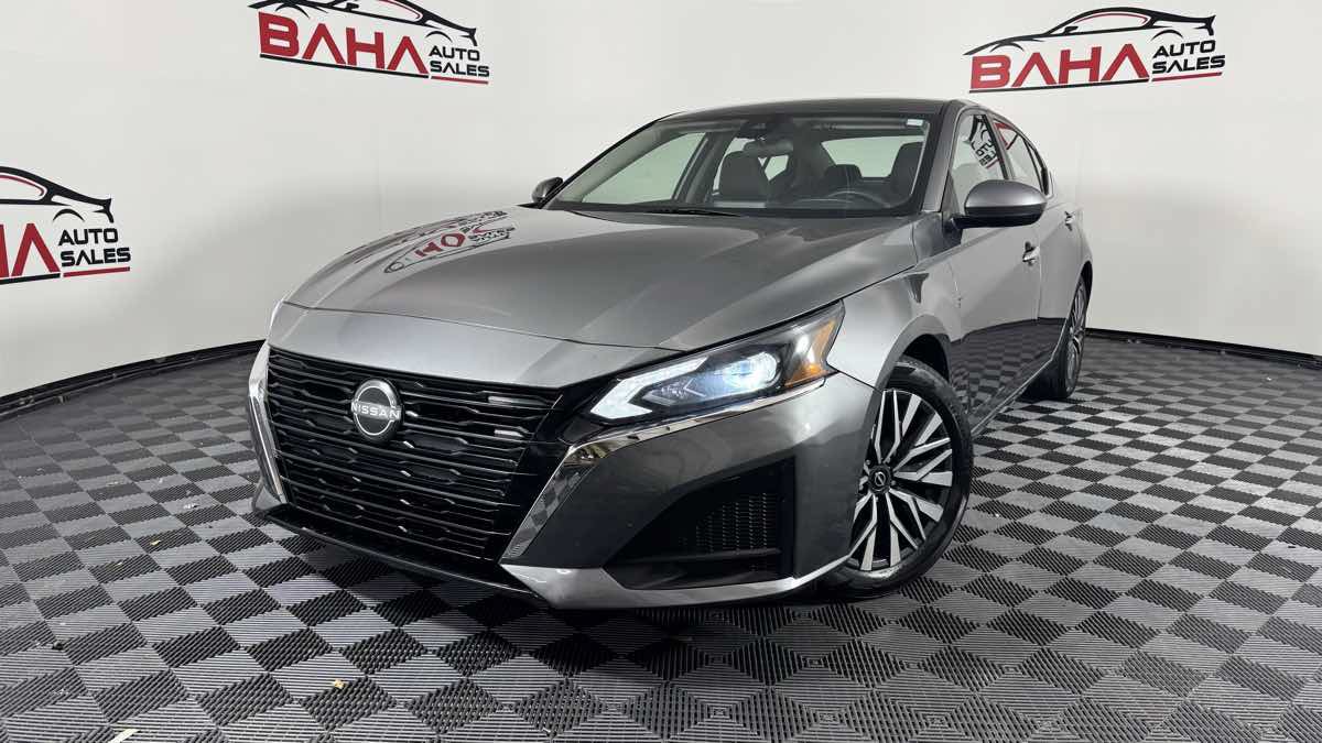 Used 2023 Nissan Altima 2.5 SV FWD image 2