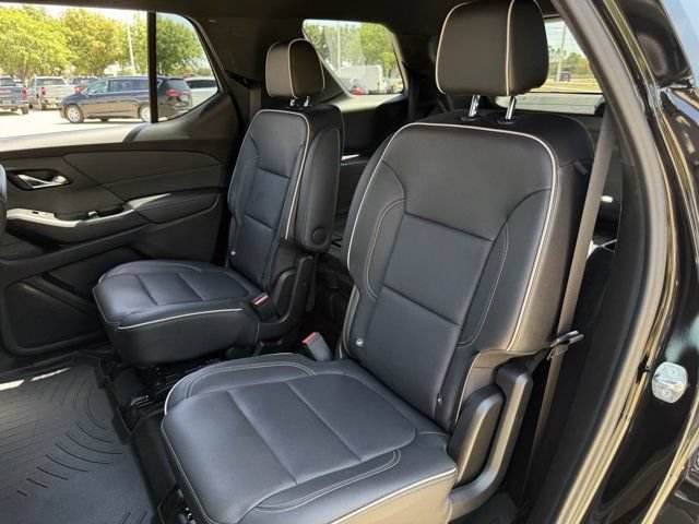 Used 2023 Chevrolet Traverse Premier w/ Redline Edition FWD image 31