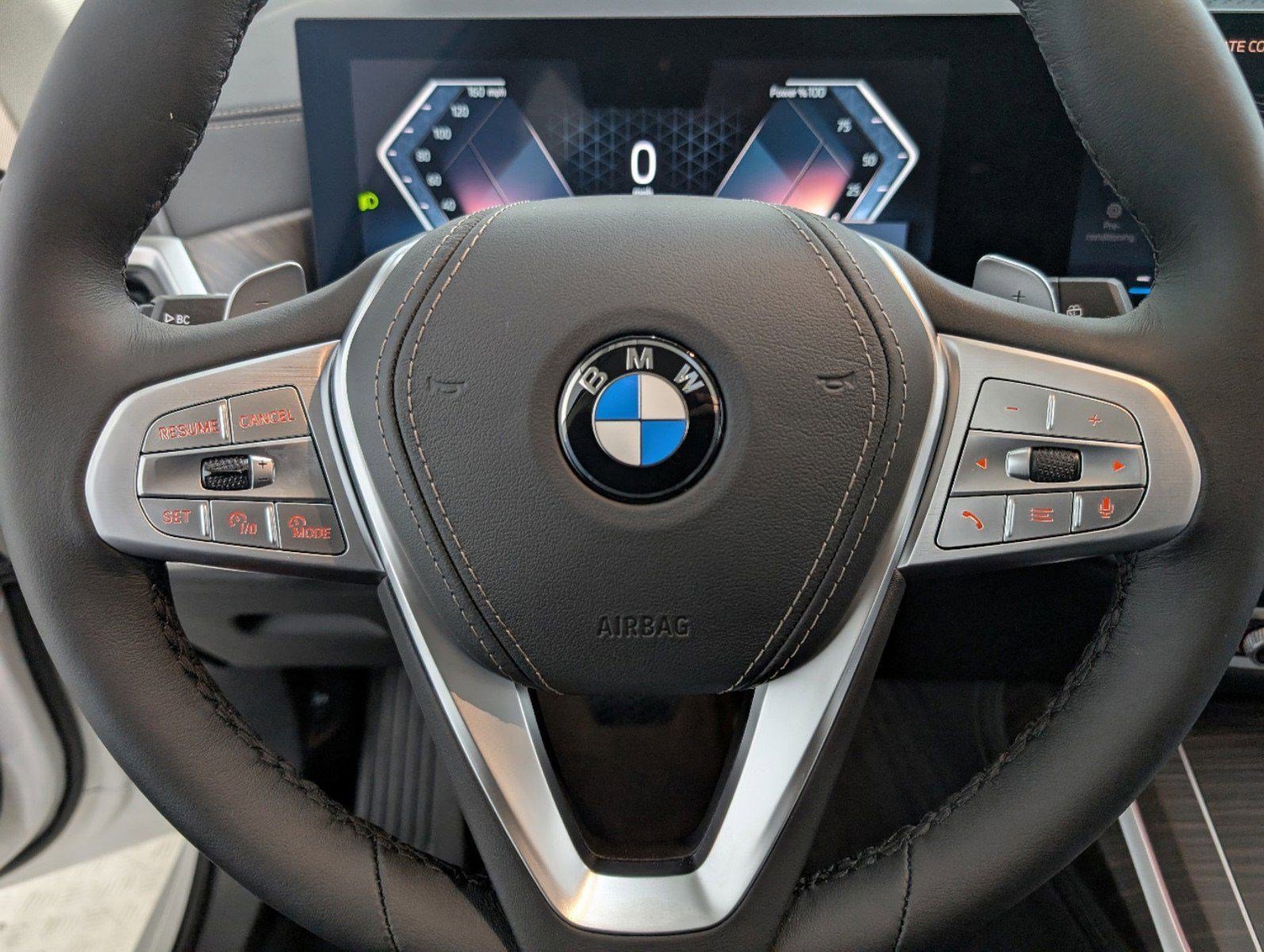 Used 2025 BMW X7 xDrive40i w/ Premium Package image 15