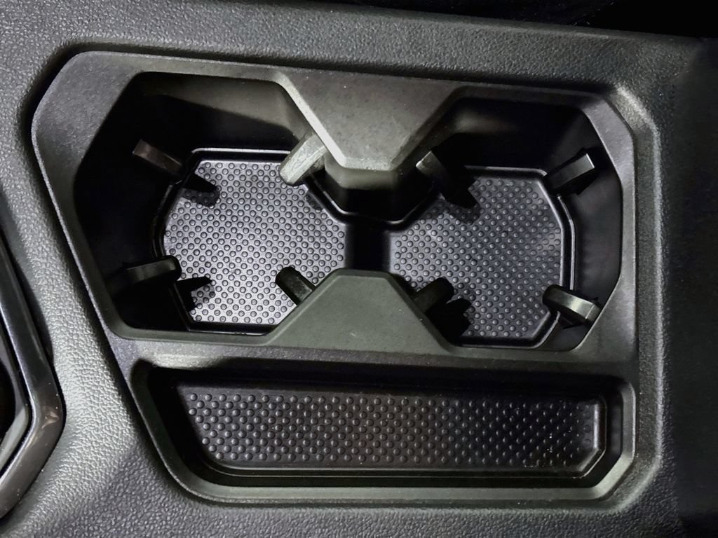 Certified 2023 Volkswagen Tiguan SEL R-Line AWD/4WD image 16