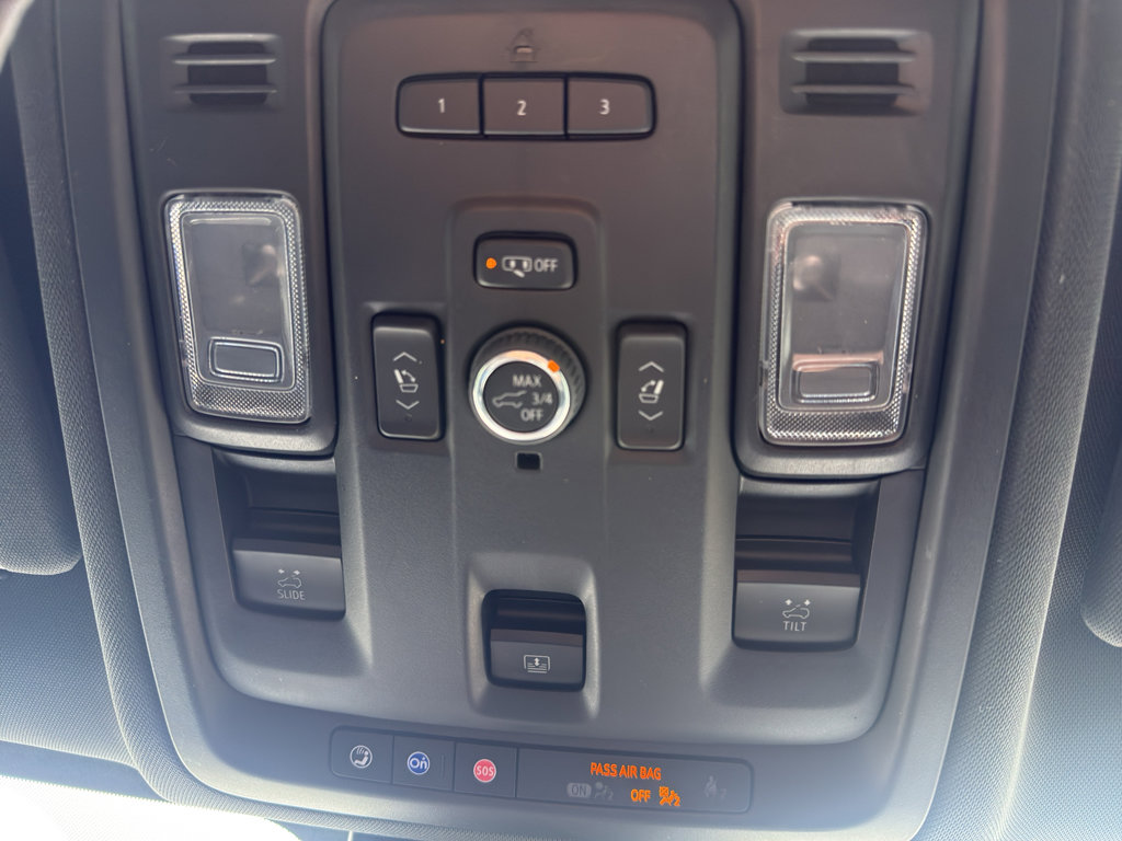 Used 2023 Chevrolet Tahoe Z71 w/ Luxury Package image 40