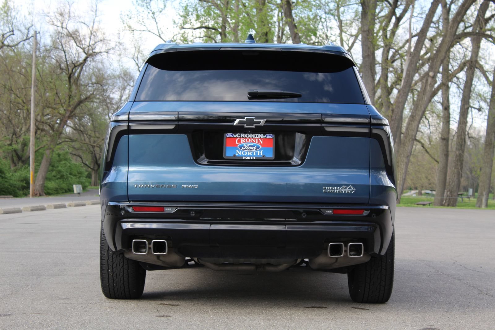 Used 2025 Chevrolet Traverse High Country w/ LPO, Floor Liner Package AWD/4WD image 7
