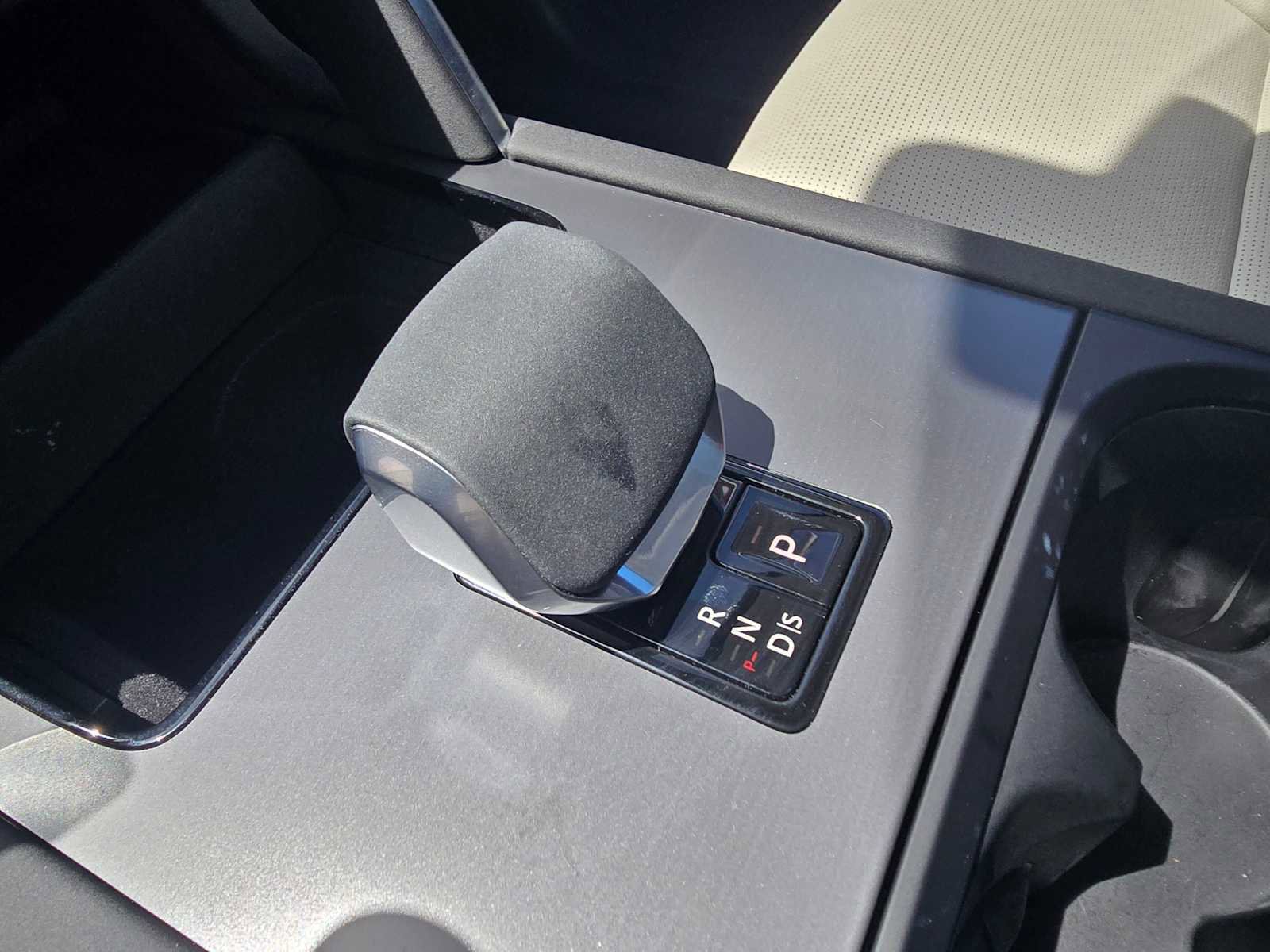 Certified 2025 Land Rover Discovery Sport S image 30