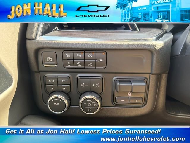 New 2026 Chevrolet Suburban Premier image 32