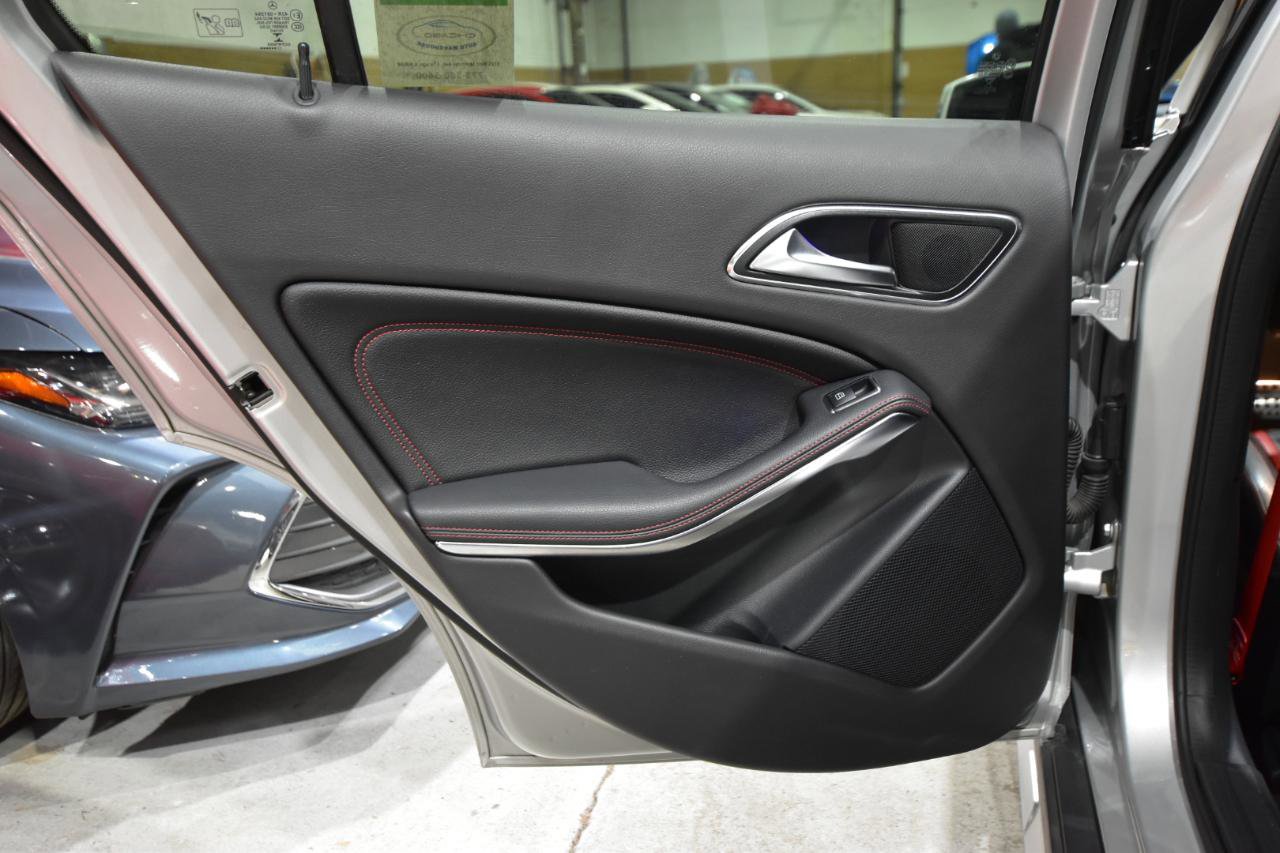 Used 2018 Mercedes-Benz GLA 45 AMG 4MATIC image 45