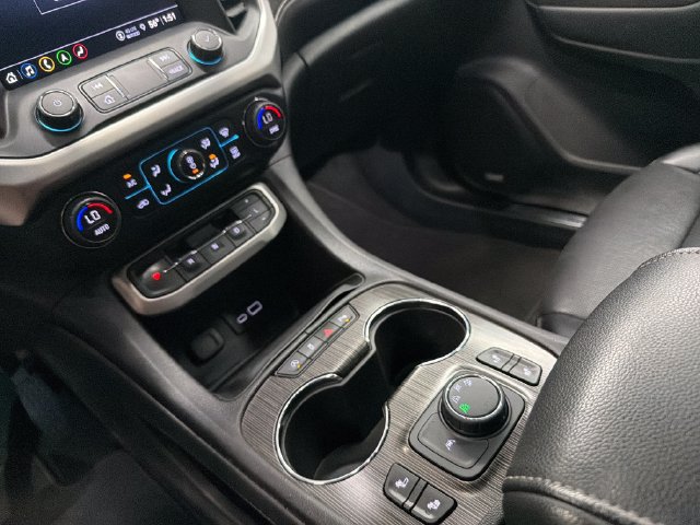 Used 2023 GMC Acadia SLT AWD/4WD image 25