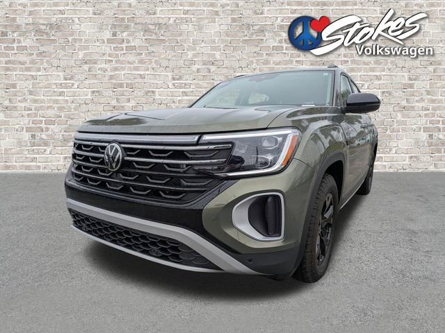 Certified 2025 Volkswagen Atlas Peak Edition SE image 8