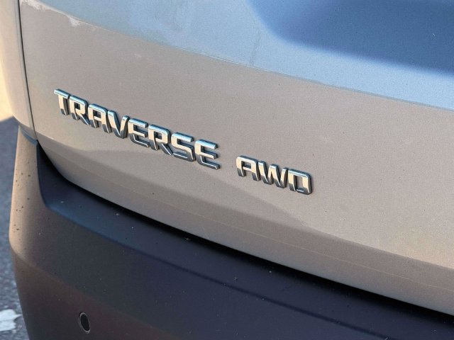 Used 2023 Chevrolet Traverse LT AWD/4WD image 10