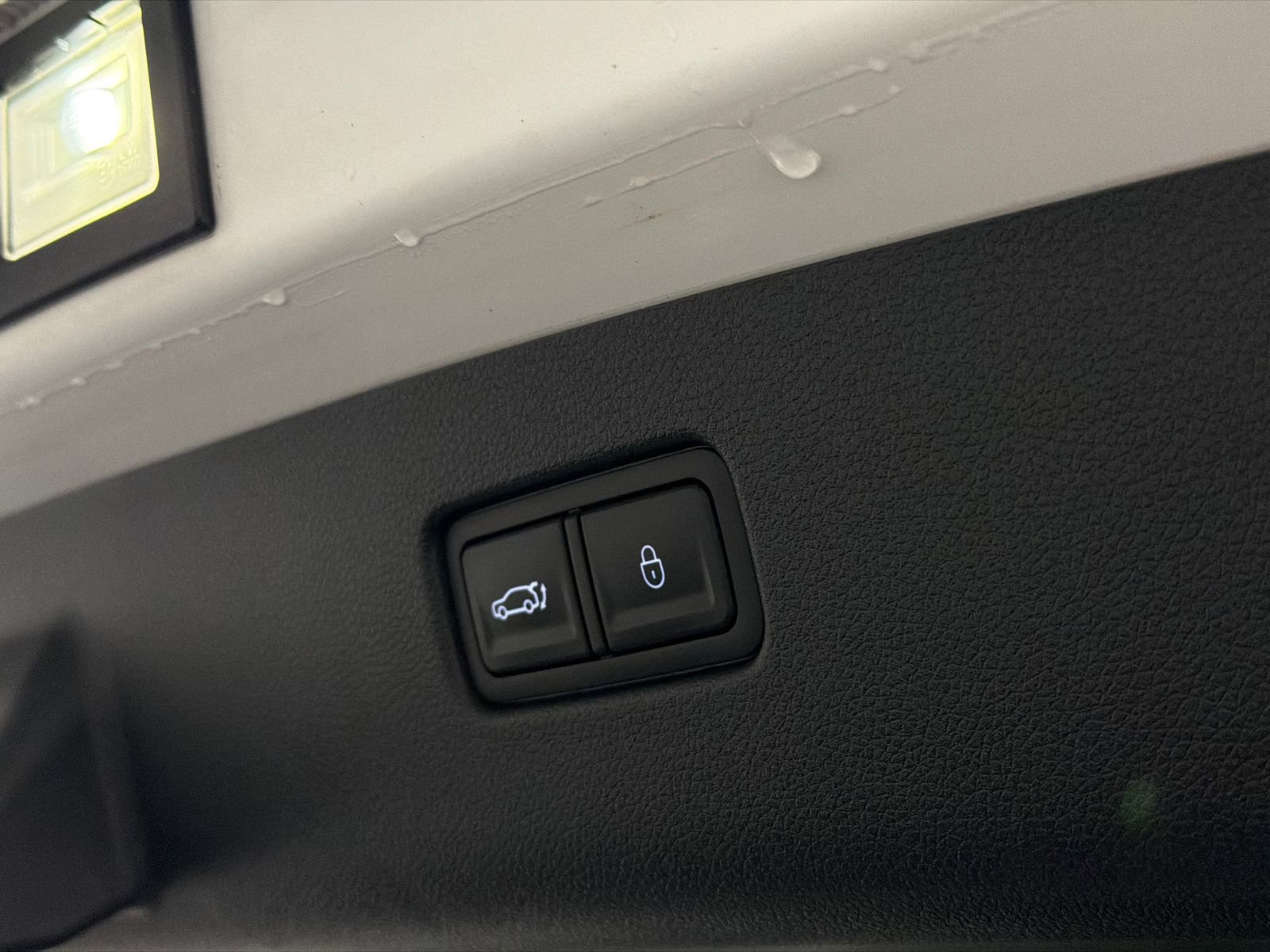 Used 2025 Genesis GV70 2.5T image 10