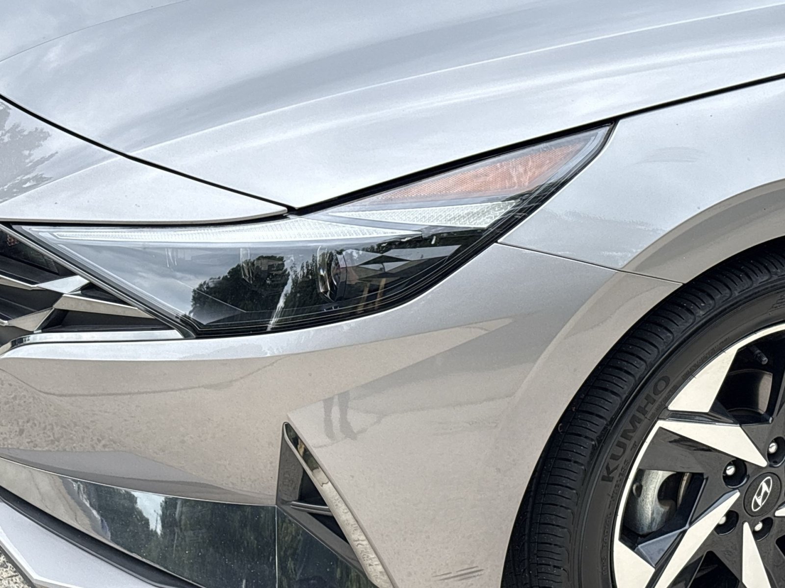 Used 2023 Hyundai Elantra Limited w/ Cargo Package FWD image 12