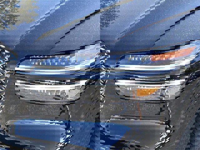 Used 2026 Genesis GV70 2.5T Select image 14