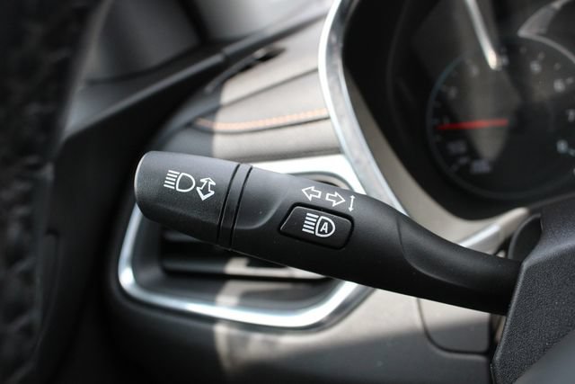Used 2024 Chevrolet Equinox Premier AWD/4WD image 12