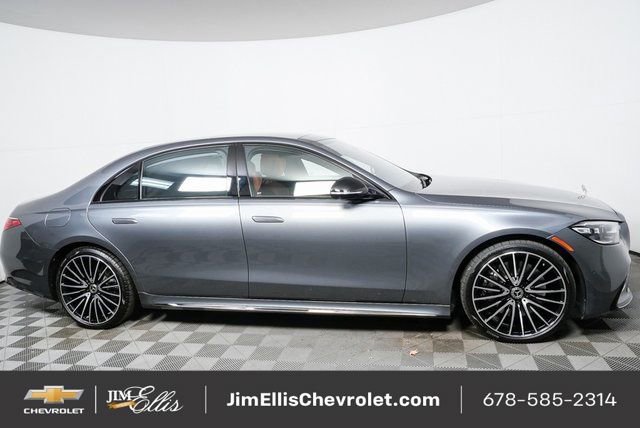 Used 2023 Mercedes-Benz S 500 4MATIC image 2