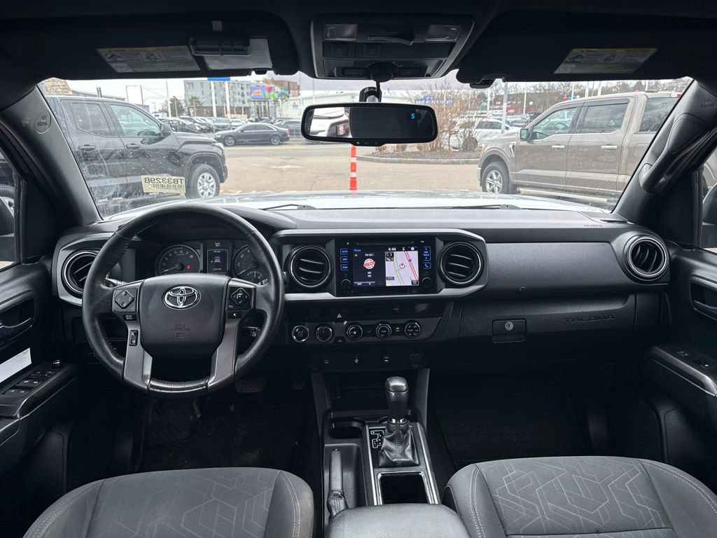 Used 2016 Toyota Tacoma TRD Off-Road w/ Towing Package image 11
