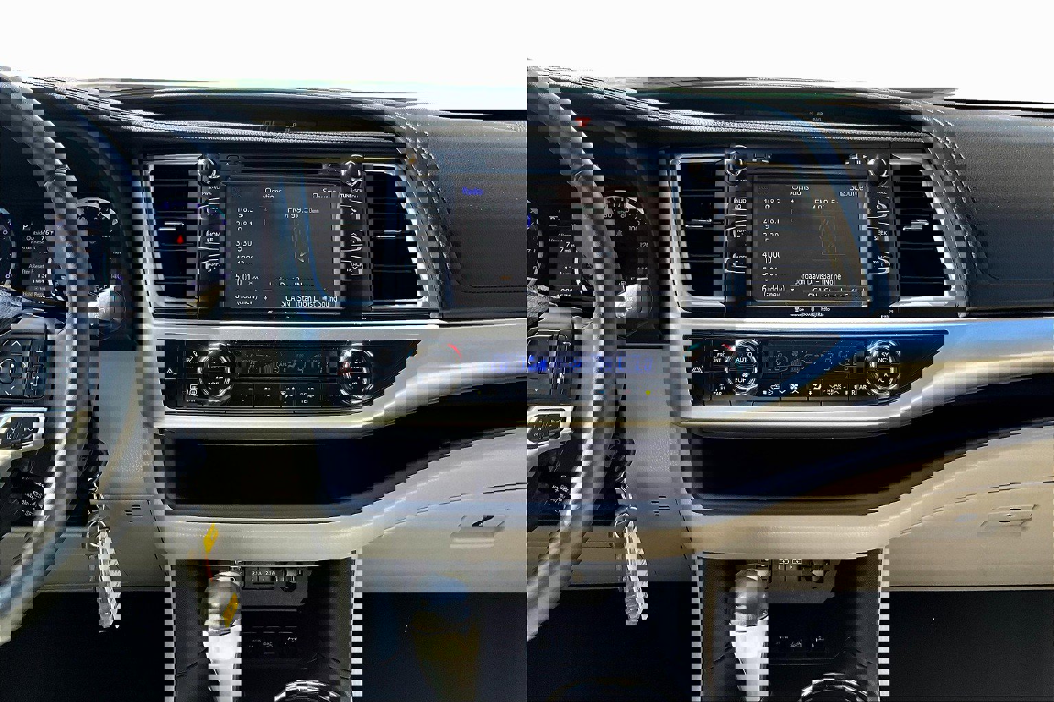 Used 2018 Toyota Highlander LE image 6