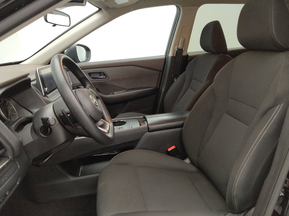 Used 2023 Nissan Rogue S FWD image 17