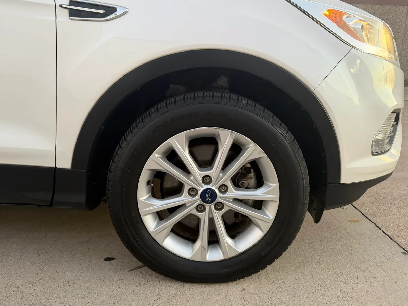 Used 2018 Ford Escape SEL AWD/4WD image 44