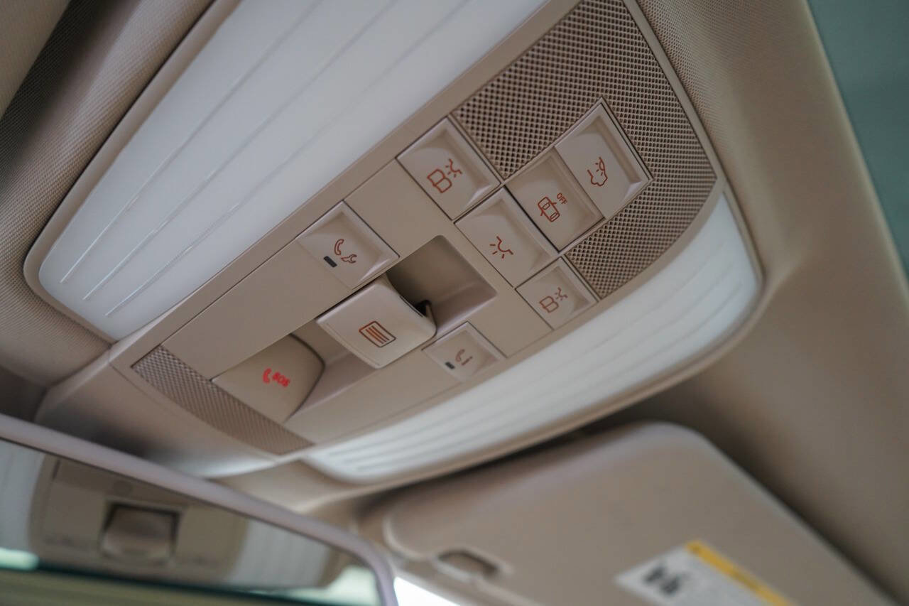 Used 2016 Mercedes-Benz E 350 4MATIC Wagon image 47