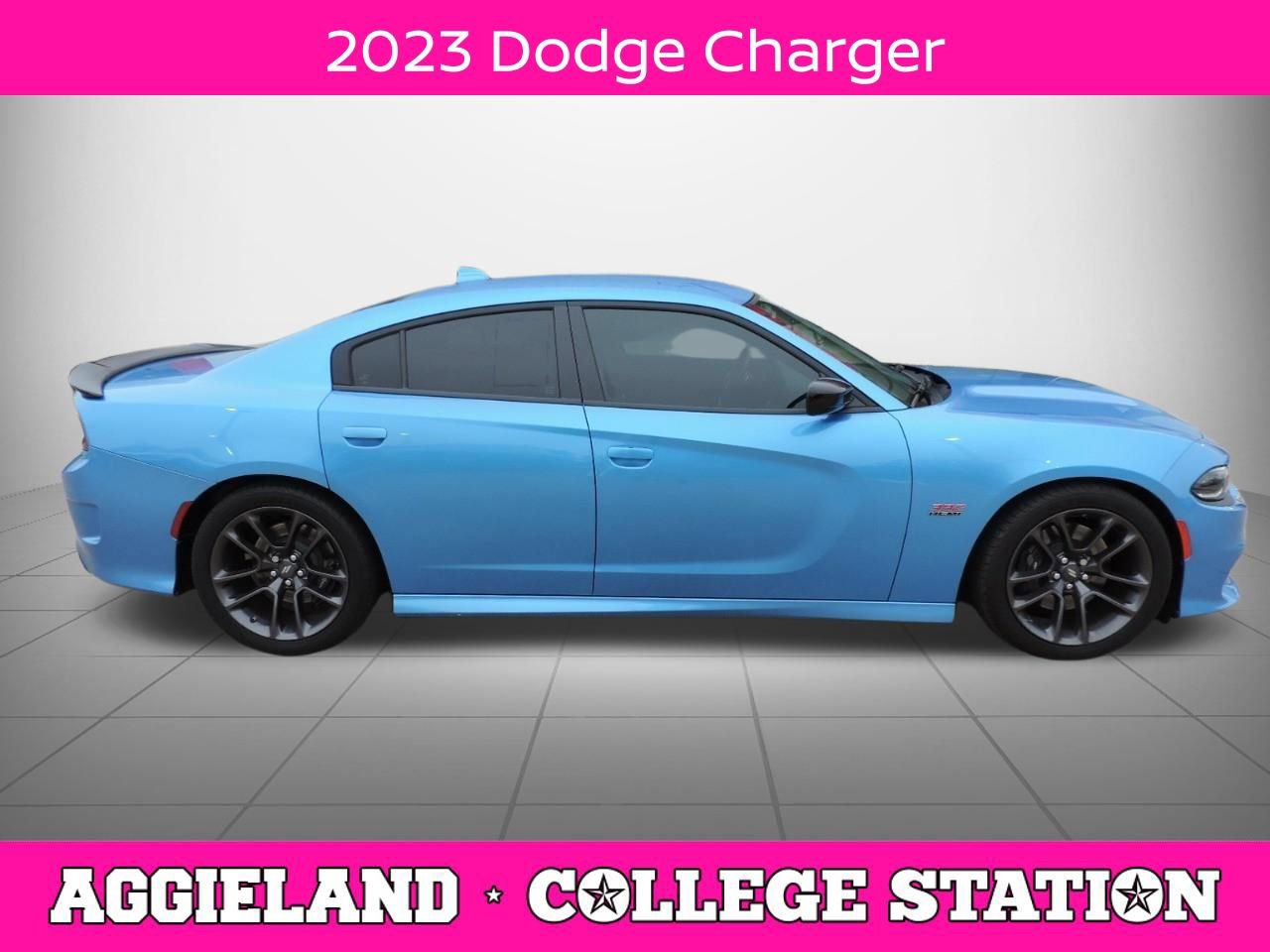 Used 2023 Dodge Charger Scat Pack w/ Navigation & Travel Group RWD image 2