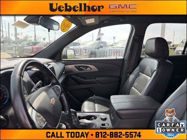 Used 2023 Chevrolet Traverse LT image 25