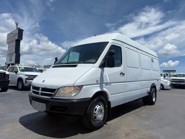 Used 2005 Dodge Sprinter 3500 w/ PWR Convenience Group image 2