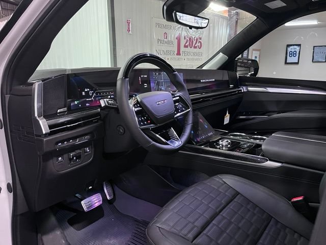 Used 2026 Cadillac Escalade V w/ LPO, ONYX Package AWD/4WD image 15