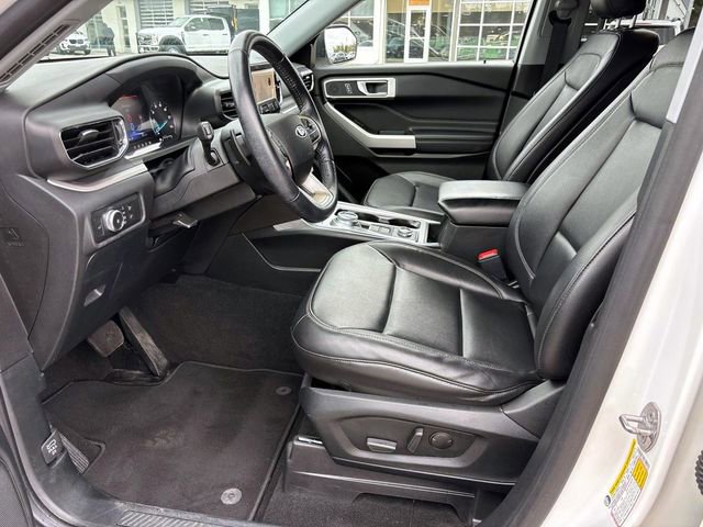Used 2020 Ford Explorer XLT w/ Equipment Group 202A AWD/4WD image 10