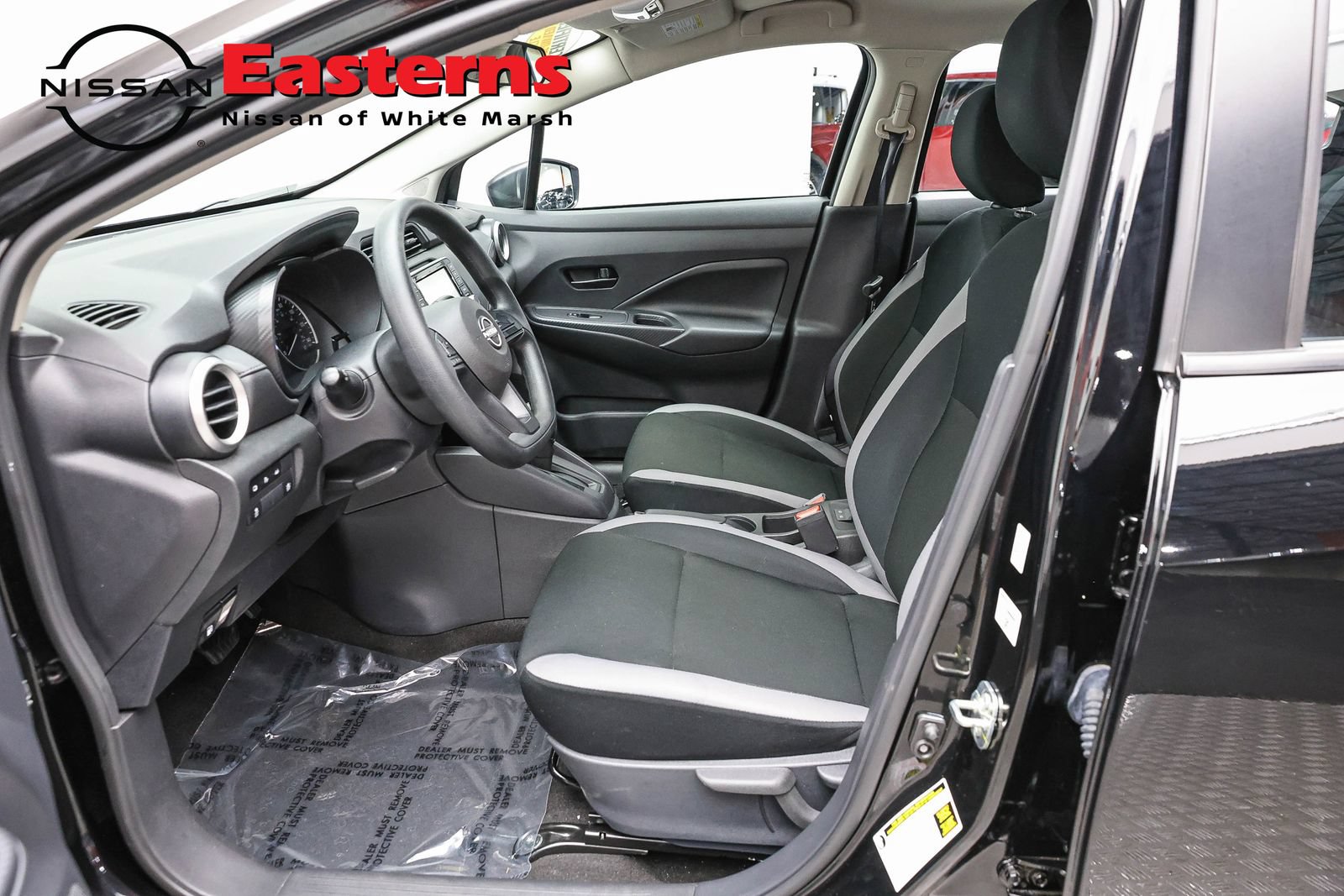 Used 2025 Nissan Versa S FWD image 14