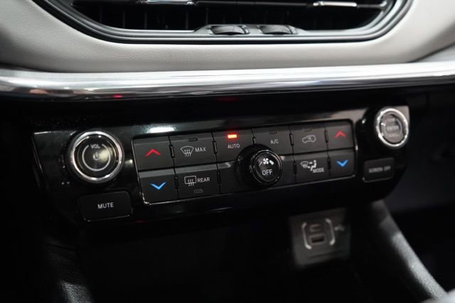 Used 2022 Jeep Compass Limited w/ Sun and Sound Group image 29