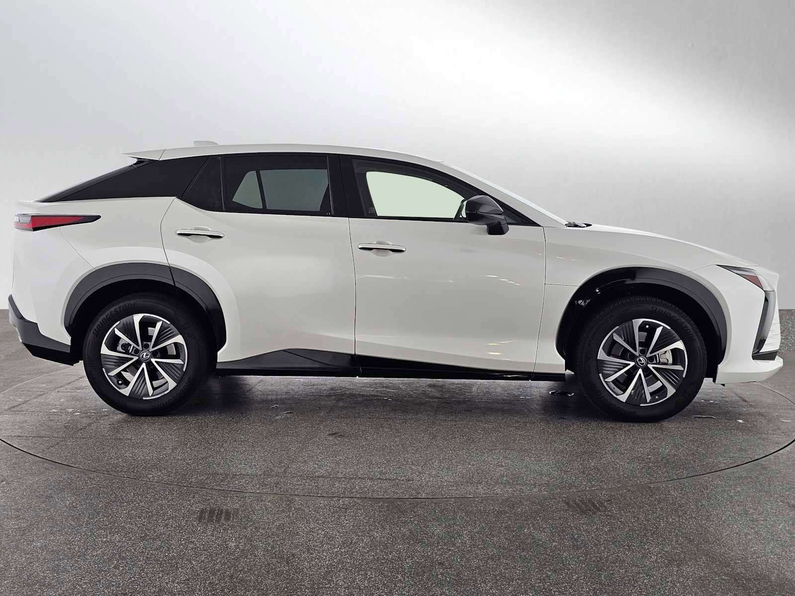 Used 2025 Lexus RZ 300e w/ Accessory Package (P5) FWD image 2