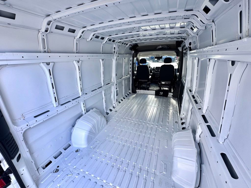 Used 2025 RAM ProMaster 3500 FWD image 8