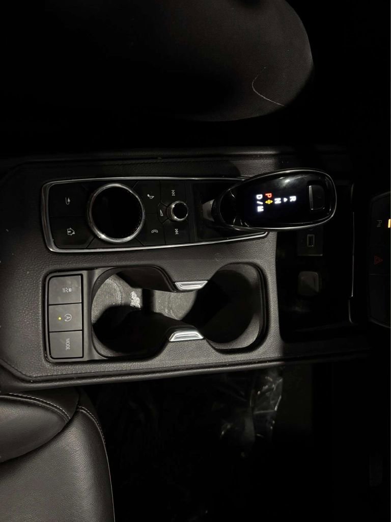 Used 2020 Cadillac XT4 Premium Luxury image 32