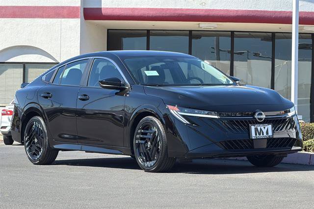 New 2027 Nissan Sentra SR w/ Floor Mat Package FWD image 2