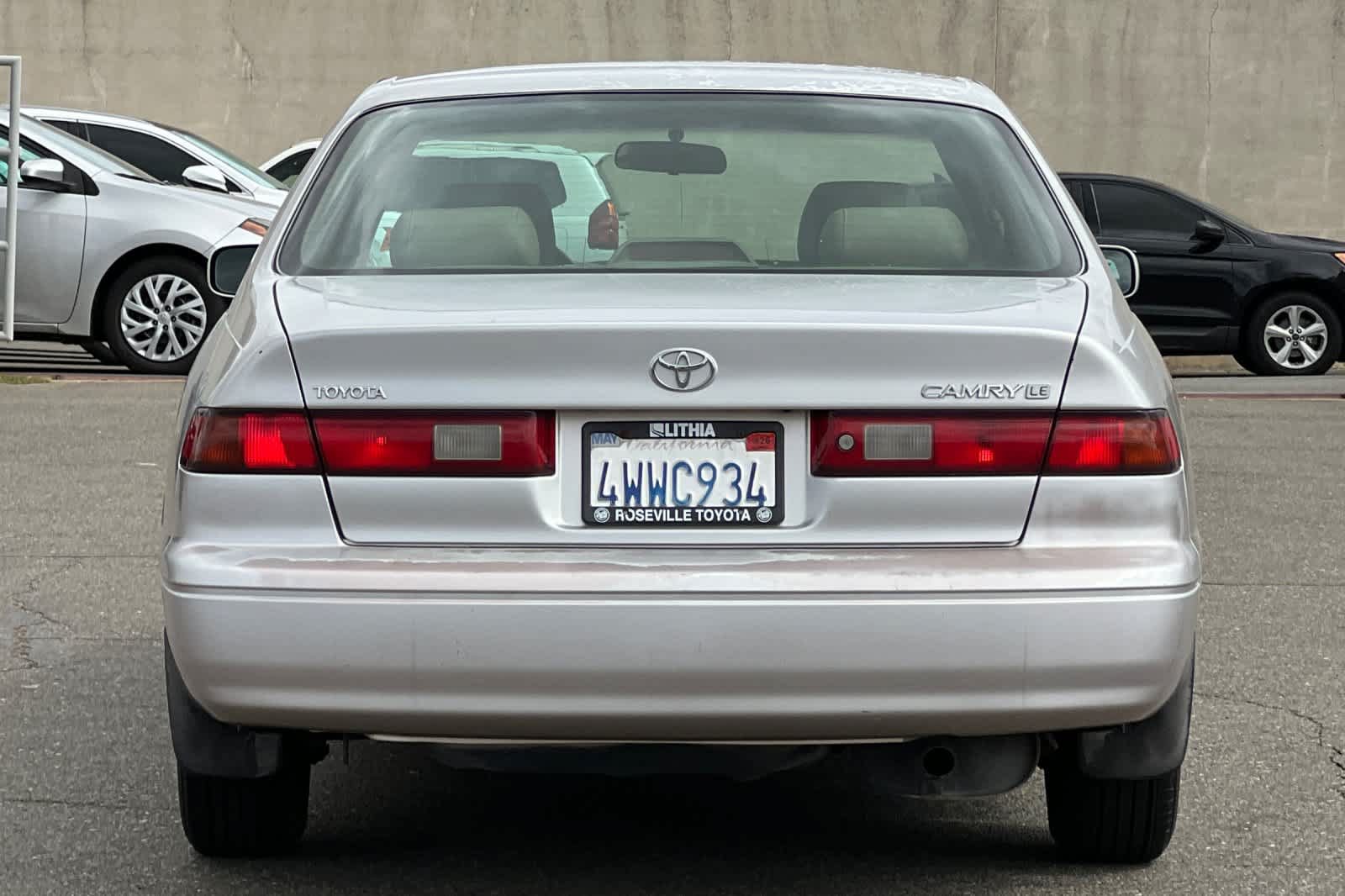 Used 1997 Toyota Camry LE FWD image 8