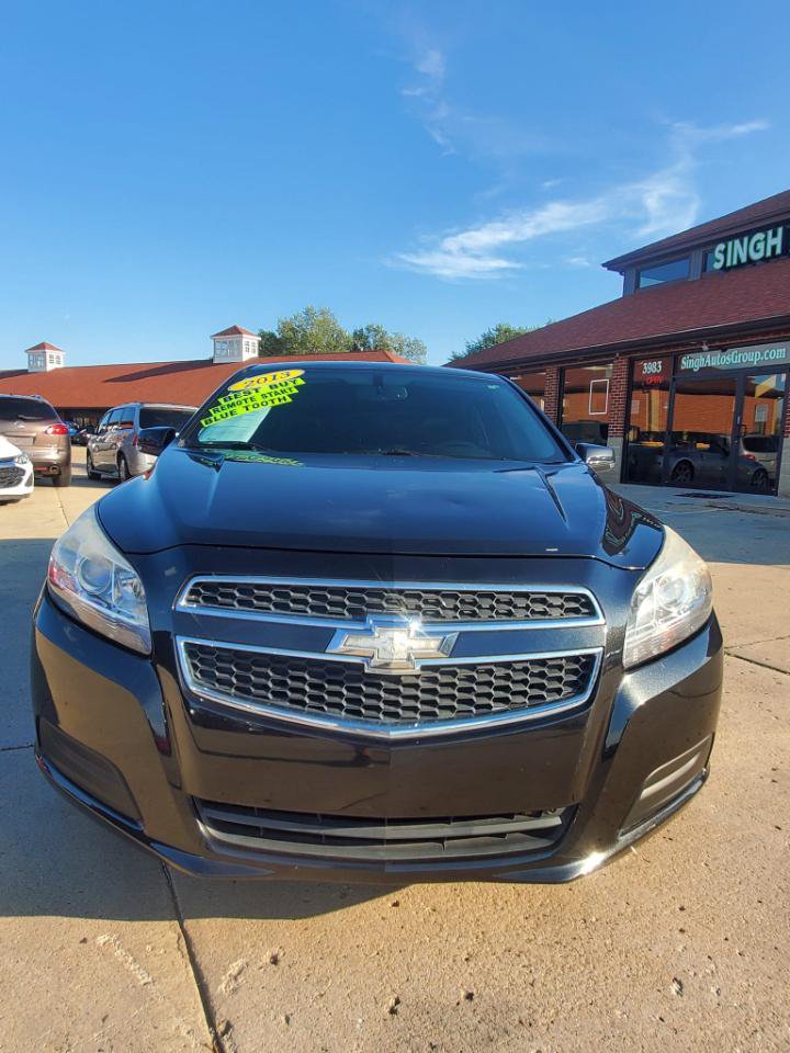 Used 2013 Chevrolet Malibu LT w/ Power Convenience Package FWD image 2