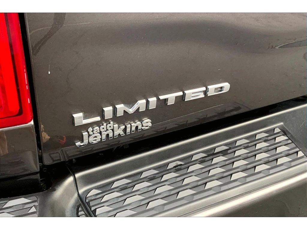 Used 2020 RAM 2500 Limited AWD/4WD image 9